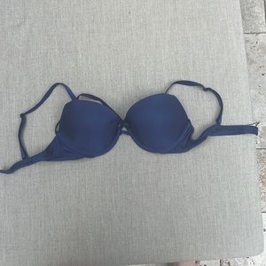 Blue strapped Victoria’s Secret bra